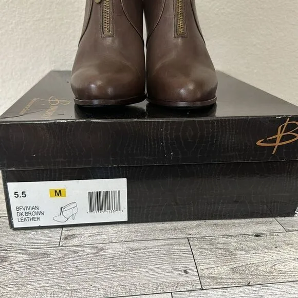 B Makowsky Dark Brown Leather Booties Size 5.5