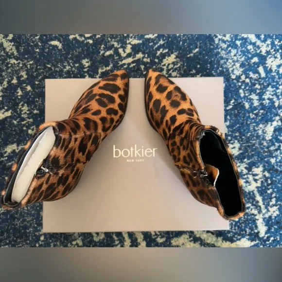 ✨Botkier✨Womens Greer Calf Hair Leopard Print Booties Brown Sz 5.5 ✨Retail $208✨