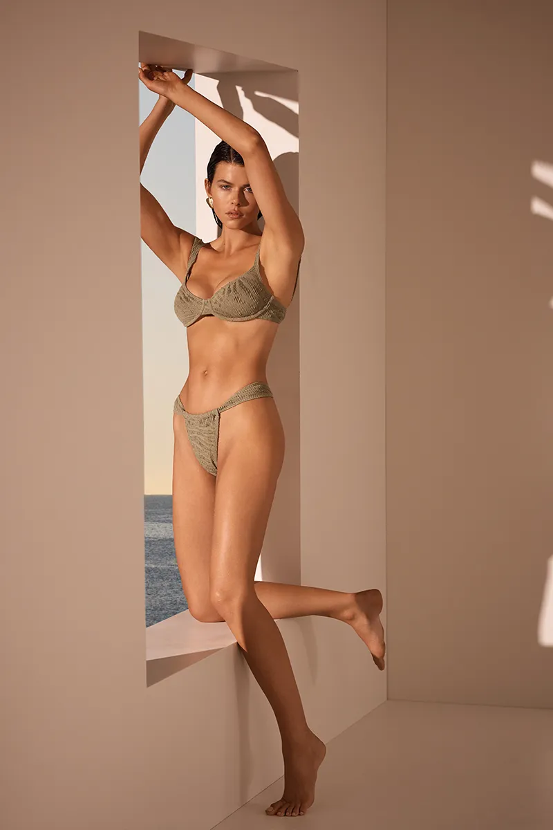 Georgia Balconette