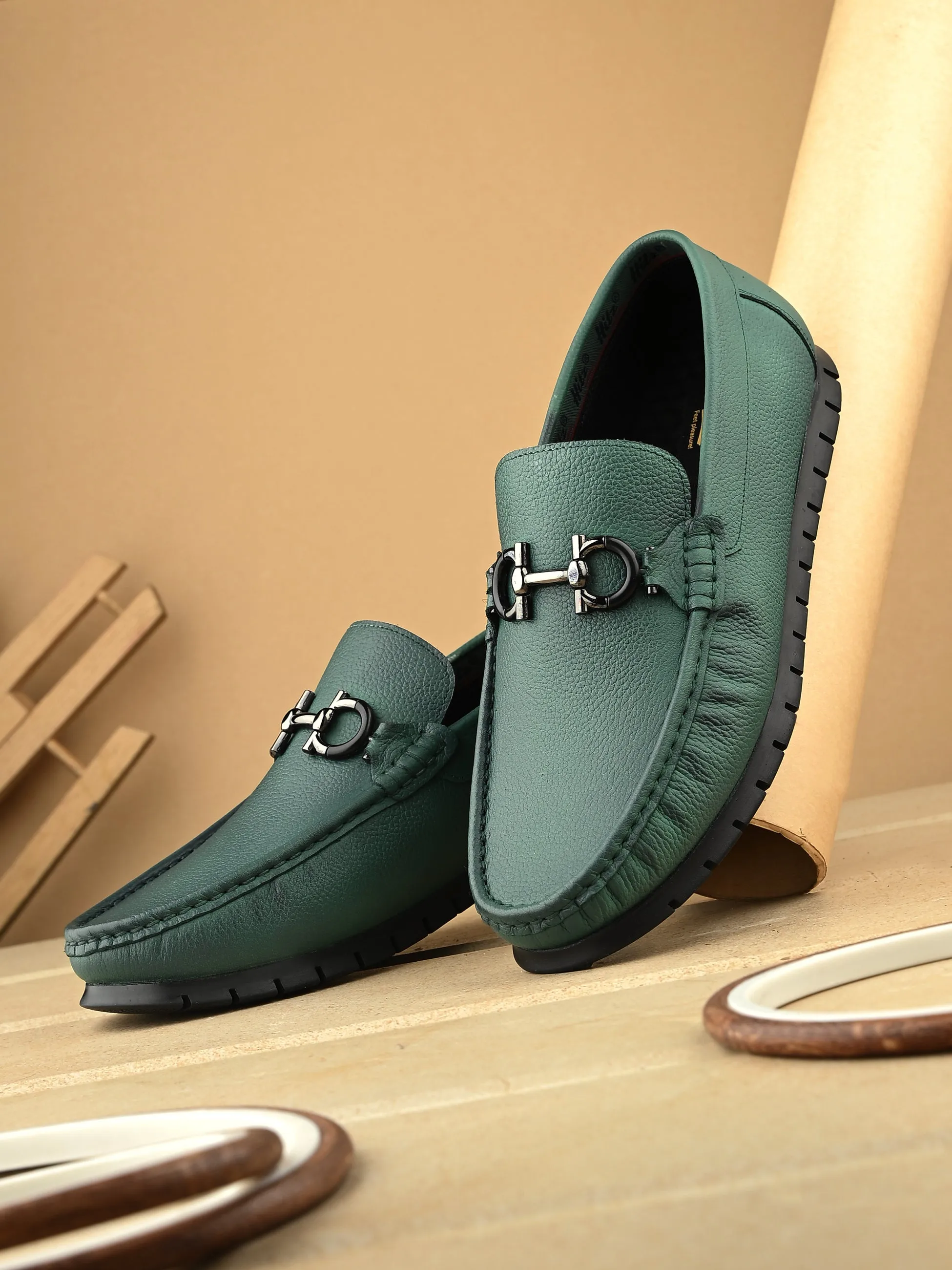 Hitz Men's Green Leather Casual Loafers