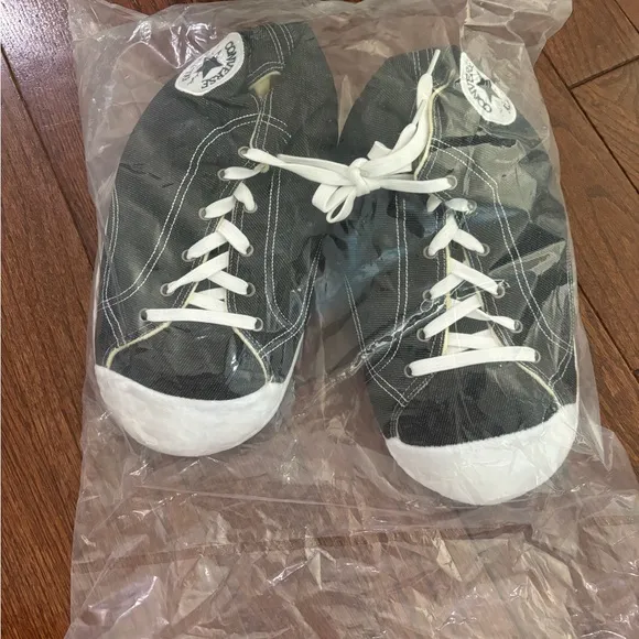Kids to adult, New With Tags Converse All Star Hi Top Sneaker Slippers OS