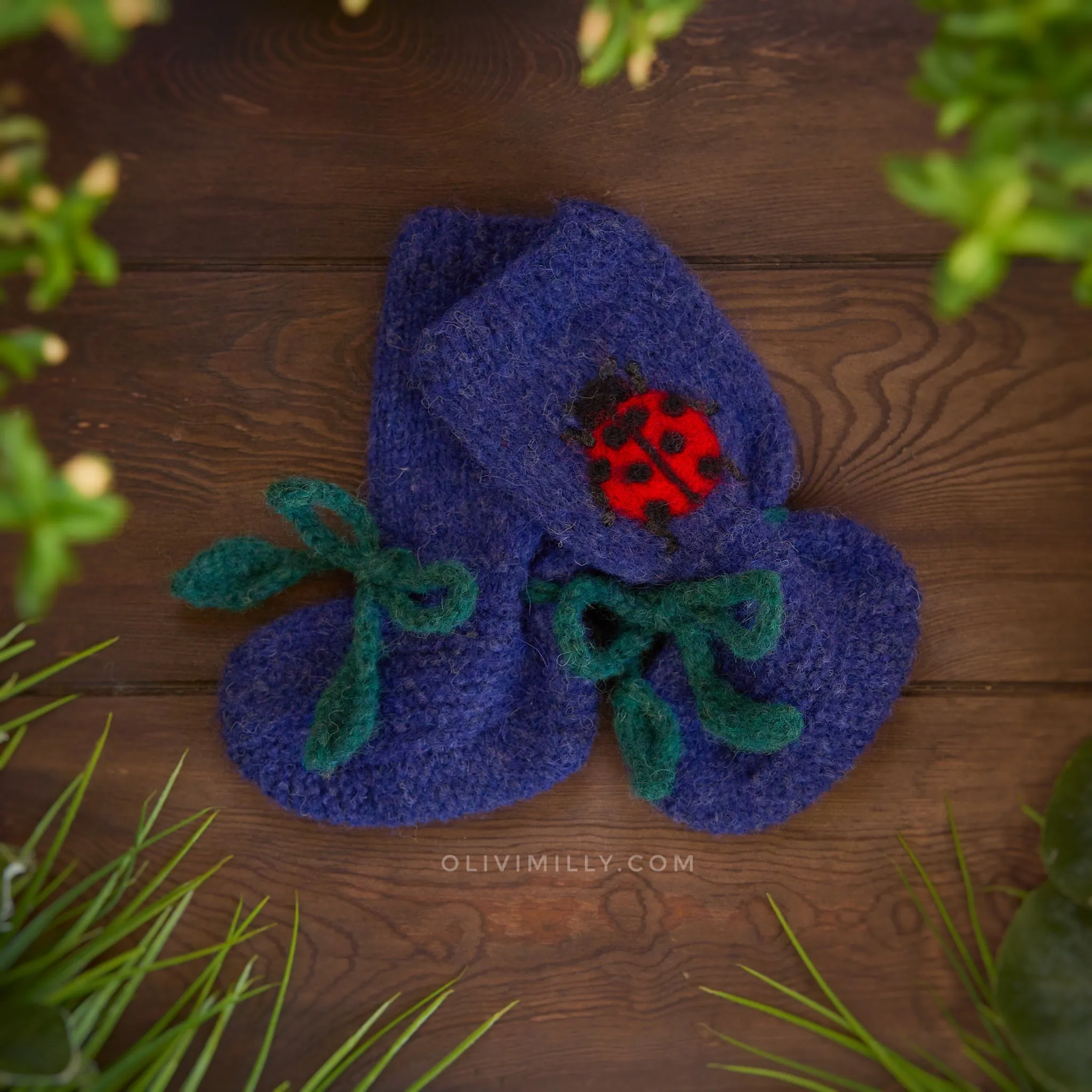 Ladybug Booties |dark blue| in stock (1-2y)