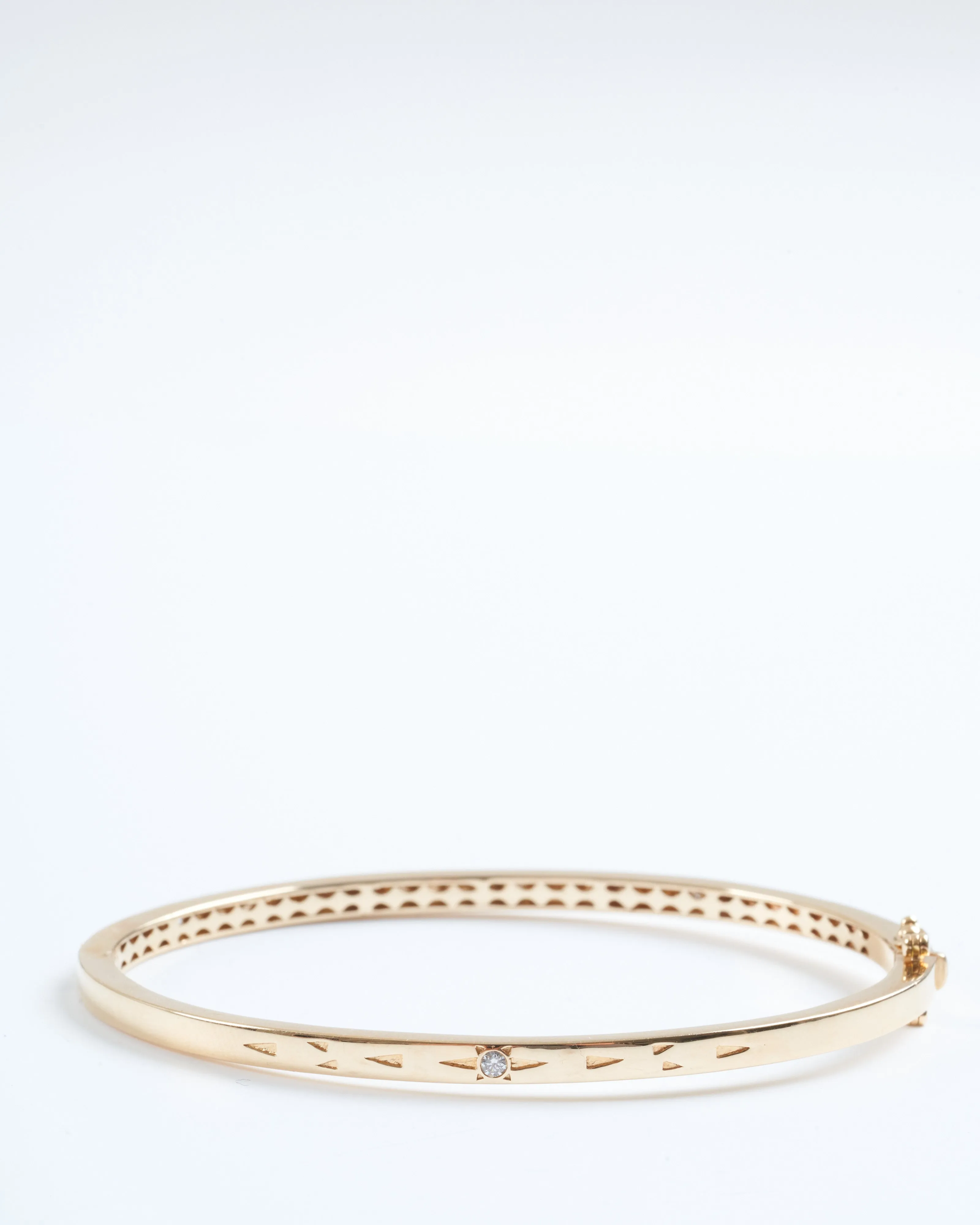 narrow starburst diamond bangle - gold