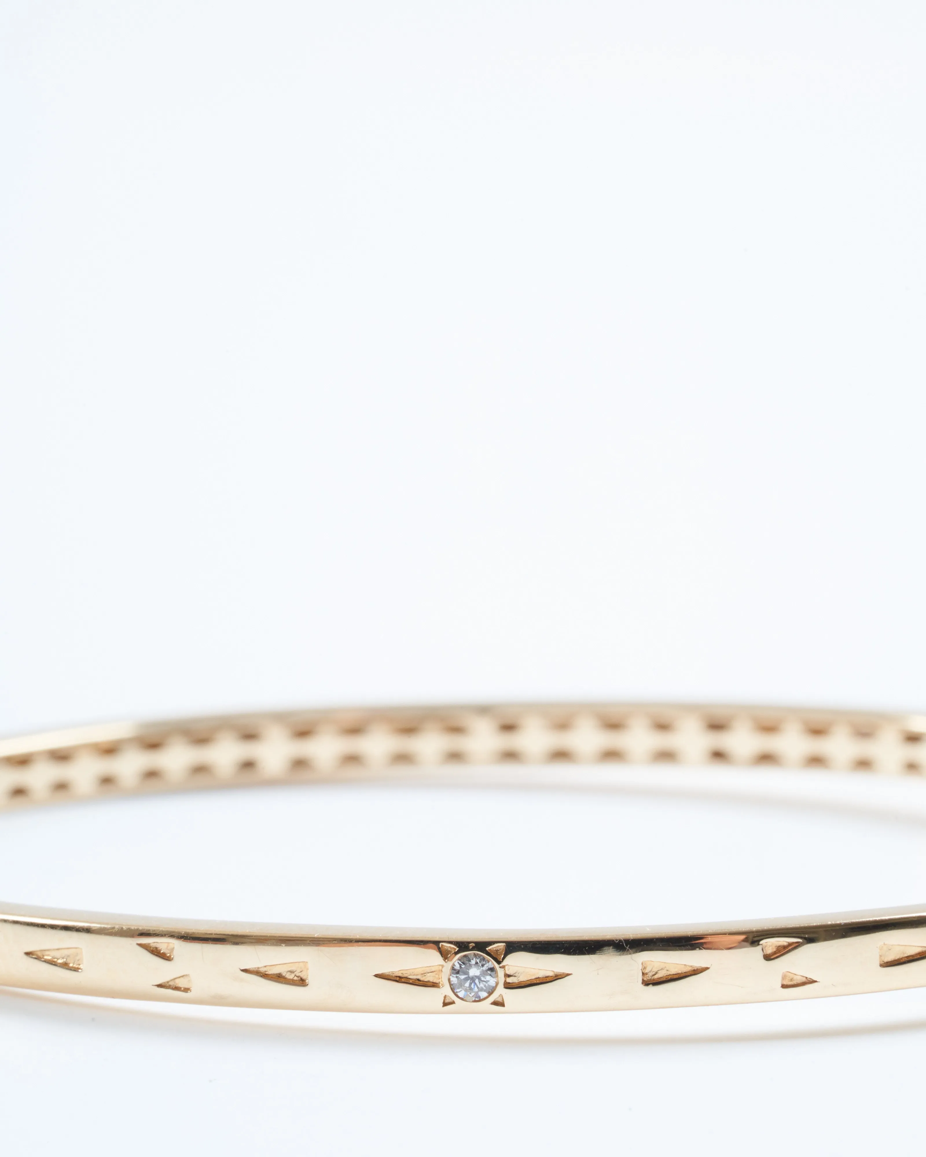 narrow starburst diamond bangle - gold