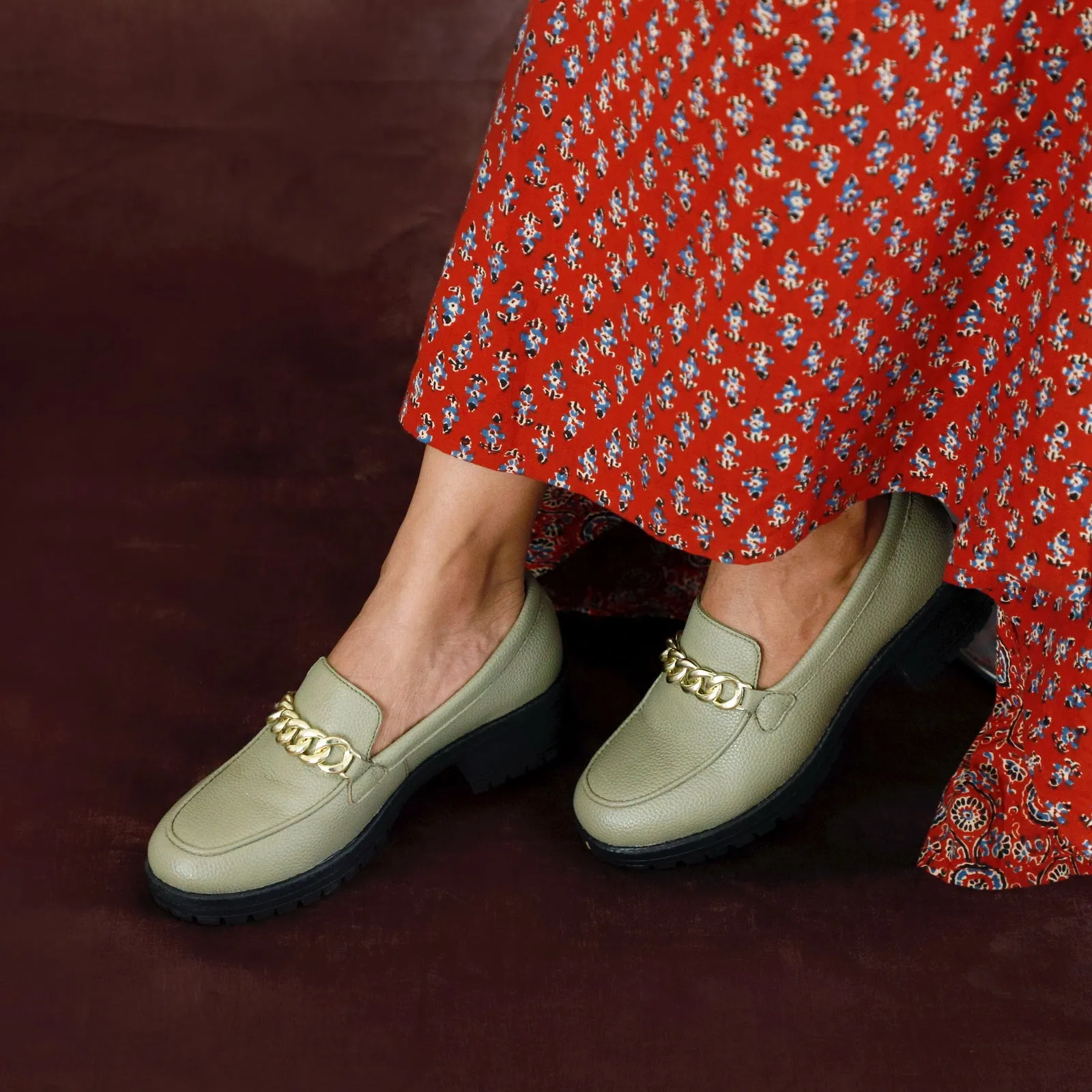 NICHE Women Brawny Buckle Loafers (Green)