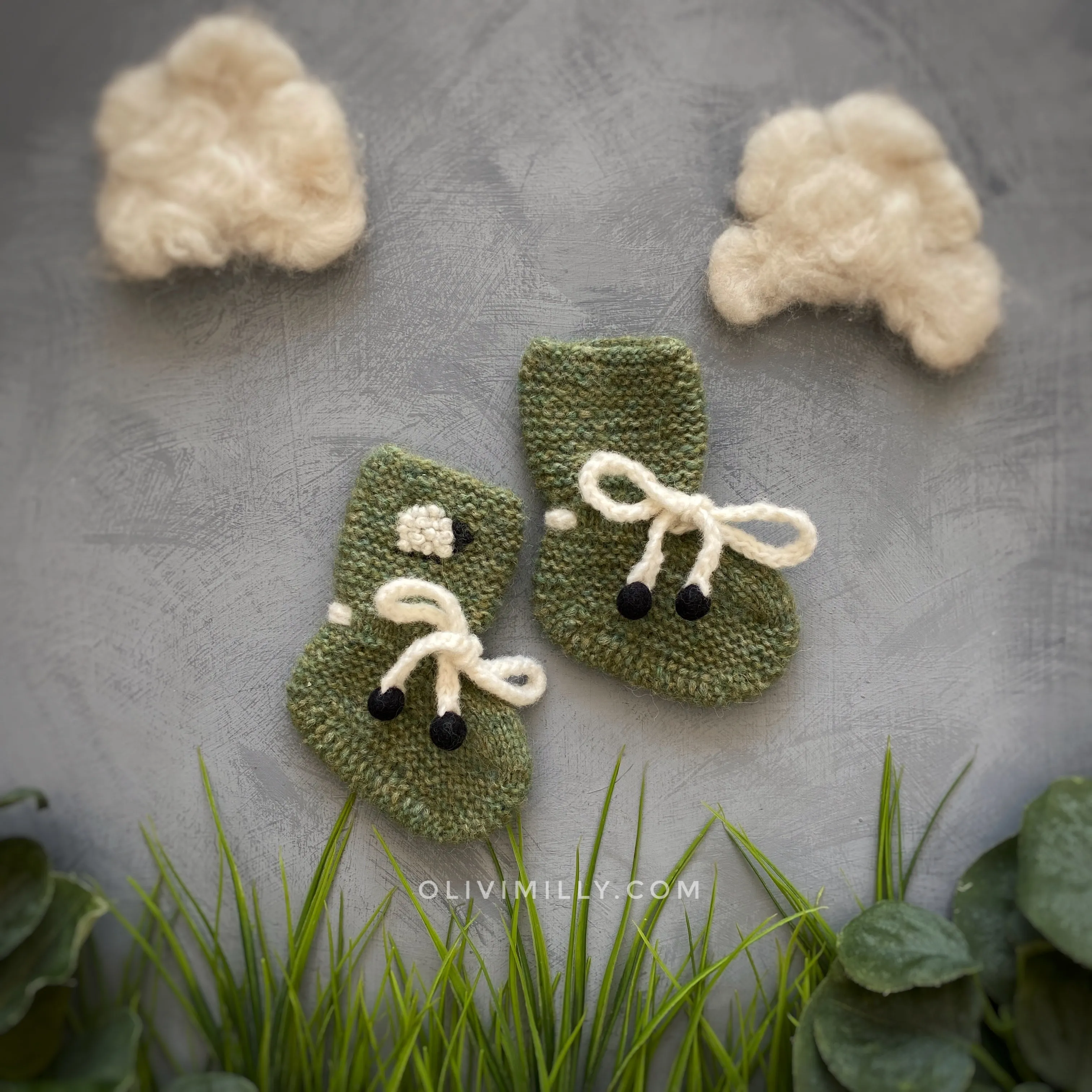 Sheeps Booties |green moss| in stock (9-12m)