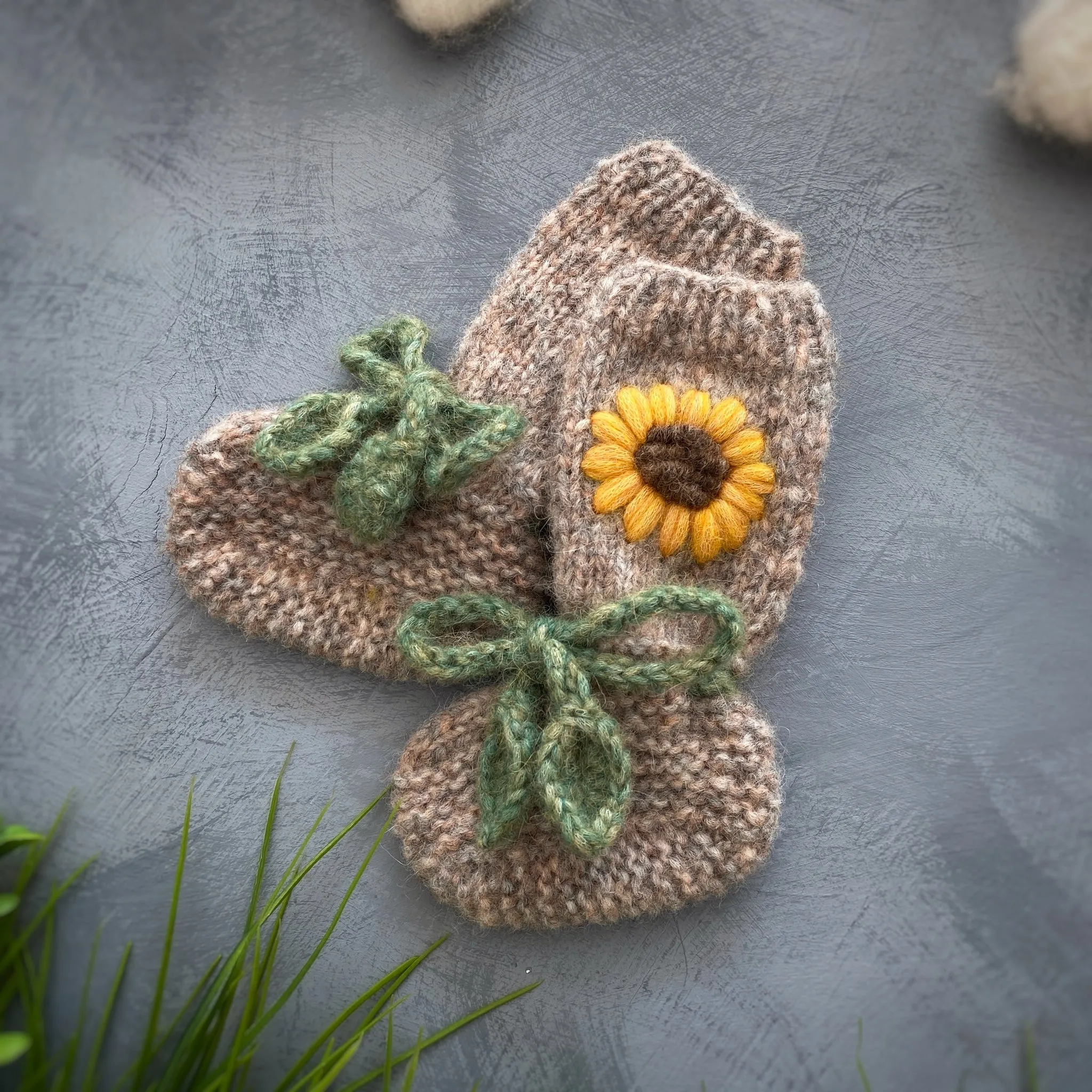 Sunflowers Booties |beigebrown| in stock (9-12m)