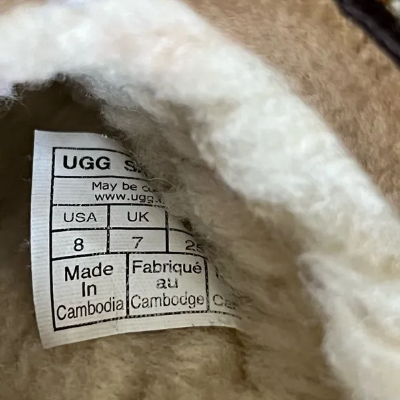 Ugg Kids Tasman II Embroidered Slipper size 8