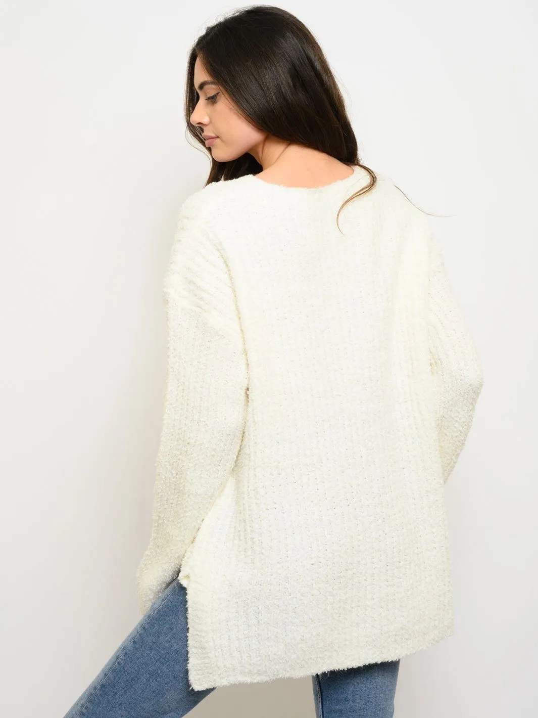 WOMEN'S LONG SLEEVE V-NECK SWEATER